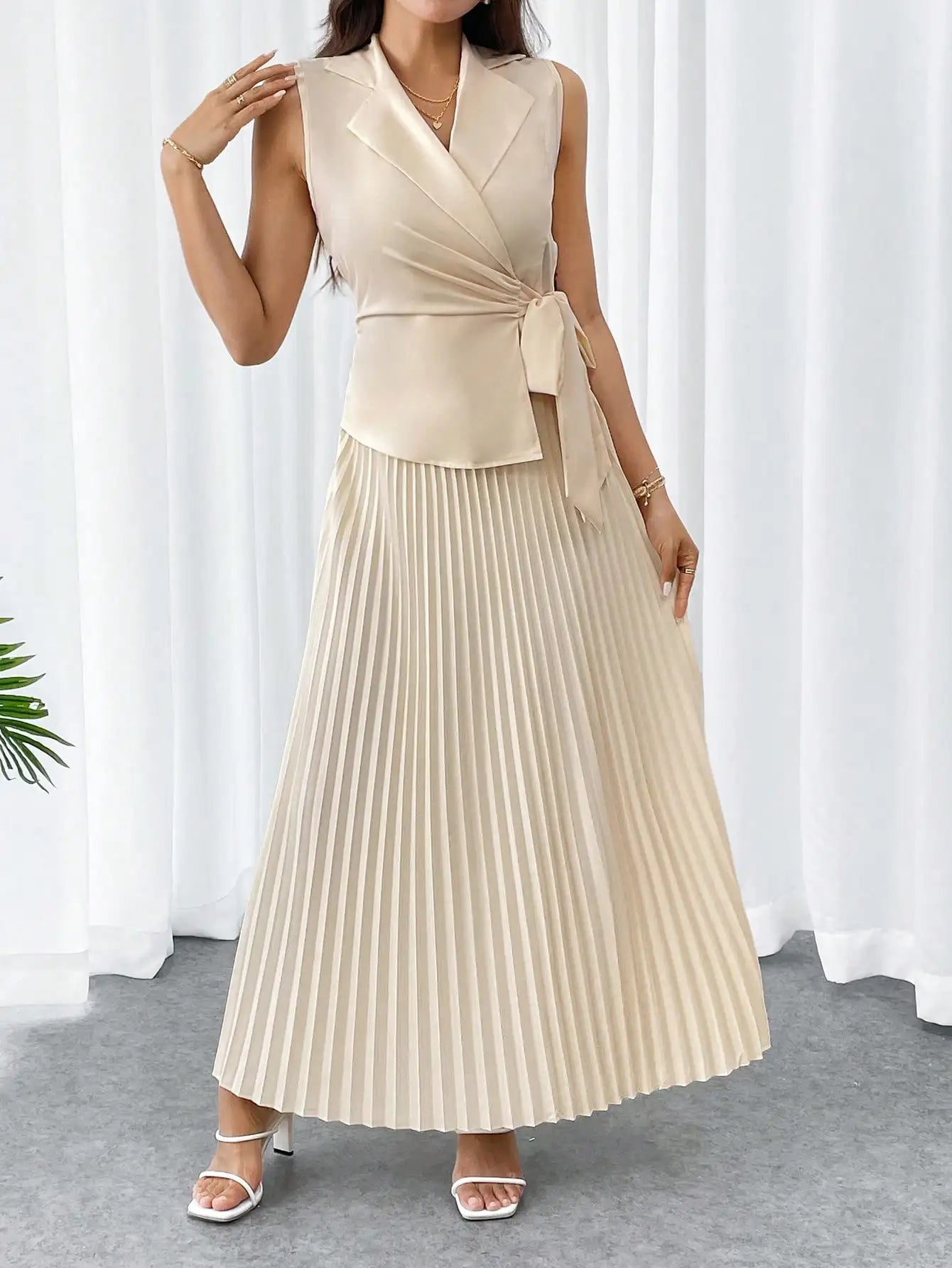 Vest jacket long pleated skirt suit